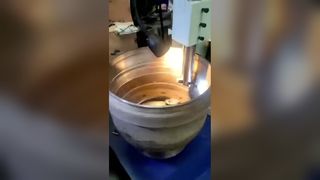 Dostarczana fabrycznie wytaczarka do bębnów hamulcowych