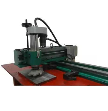 XDEM Przenośna pojedyncza rękawowa frezarka Precyzyjna obróbka CNC Tower Hydraulic Single Rail Frezarka