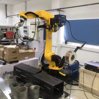 10kg Udźwig 1700mm Zasięg 6-osiowe Ramię Robota Przemysłowego Ze Stali Nierdzewnej Mig Welding Automatyczny 6-osiowy Robot Spawalniczy Manipulator