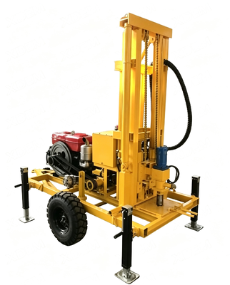 YZ50-150H Hydrauliczna wiertarka do studni wodnych z silnikiem wysokoprężnym Opcjonalne podwozie kołowe/gąsienicowe Wiertnica o głębokości 210 m Maksymalna średnica 400 mm Sprzęt do wiercenia wody o zmiennej prędkości do nawadniania gospodarstw