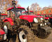 YTO LX2204 220hp 4-kołowy traktor ogrodniczy z 400-litrowym zbiornikiem paliwa