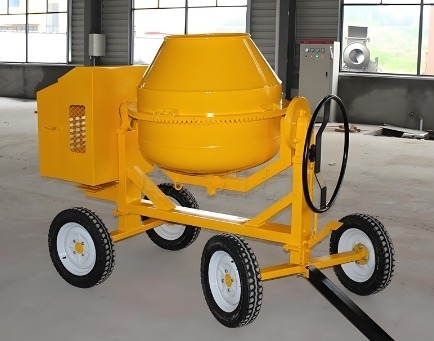 Przenośna betoniarka spalinowa 350L 14M³/h
